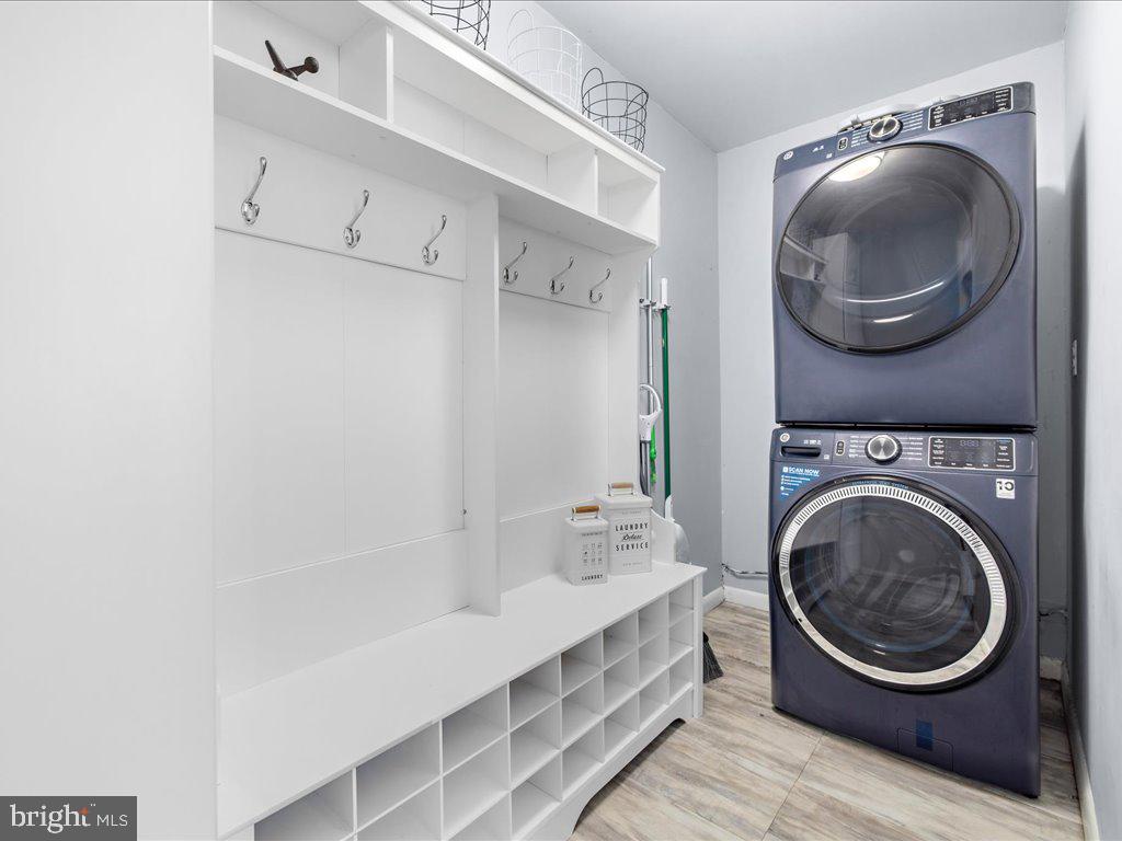 SELBY ON THE BAY - Residential