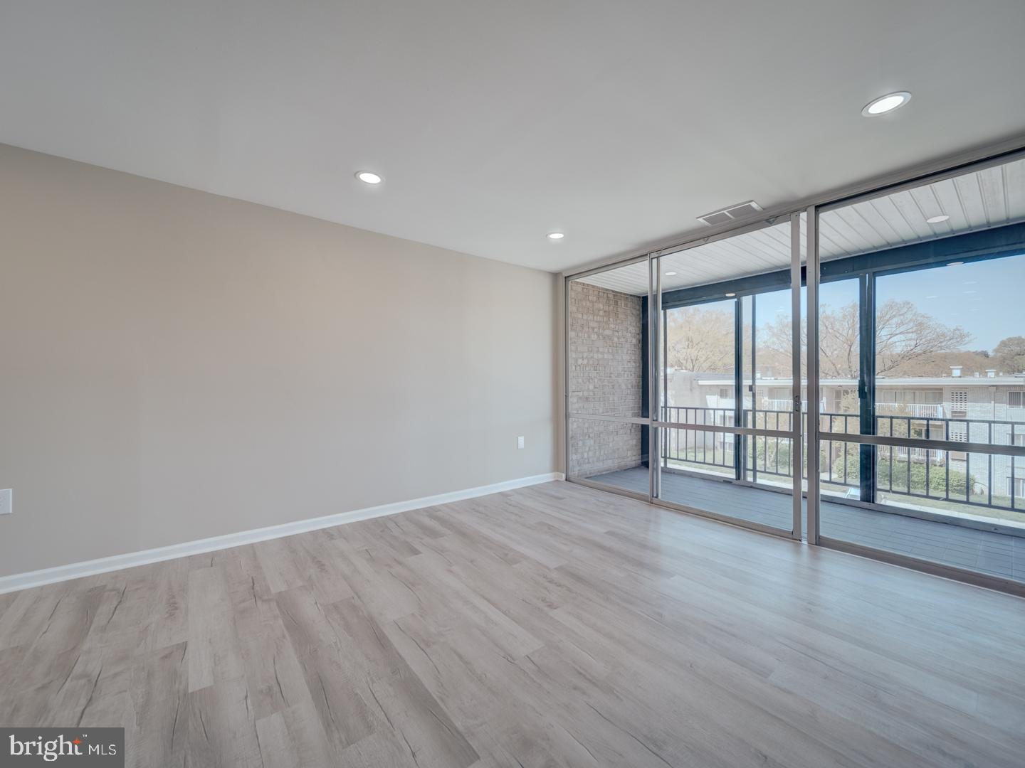 CHELSEA WOODS-PHASE 3> - Residential