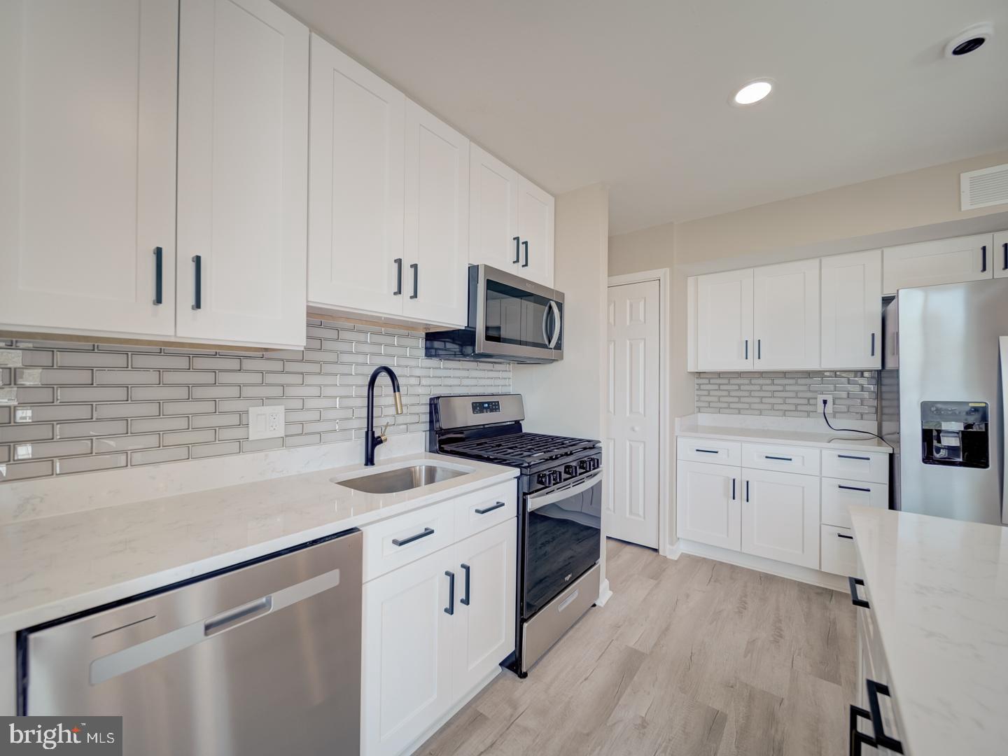 CHELSEA WOODS-PHASE 3> - Residential