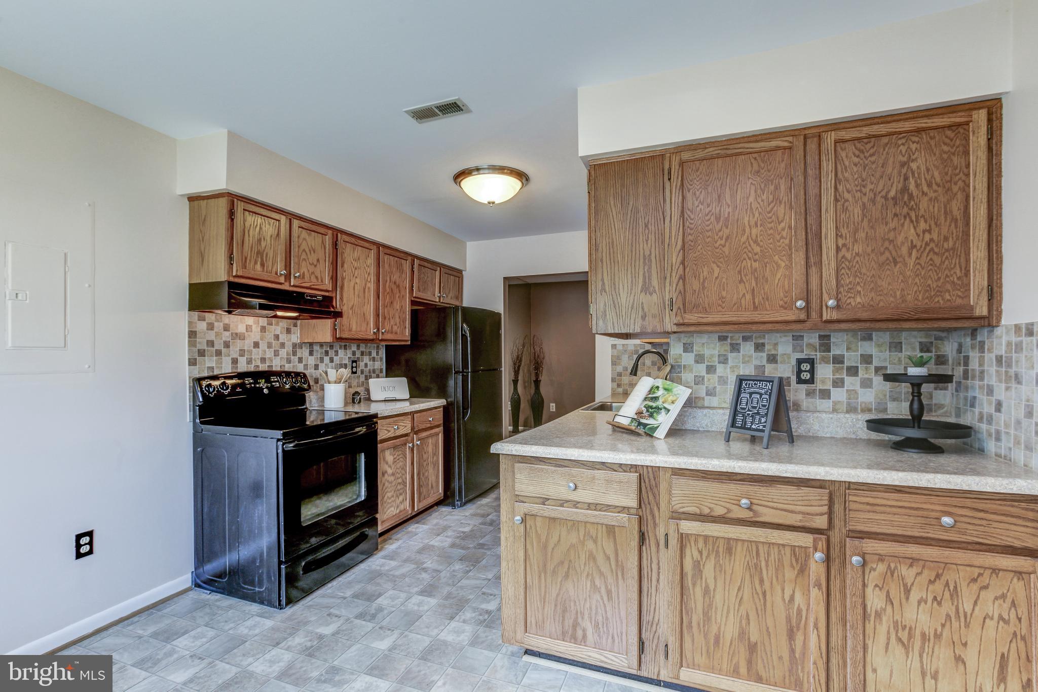 HOMELAND VILLAGE - Residential