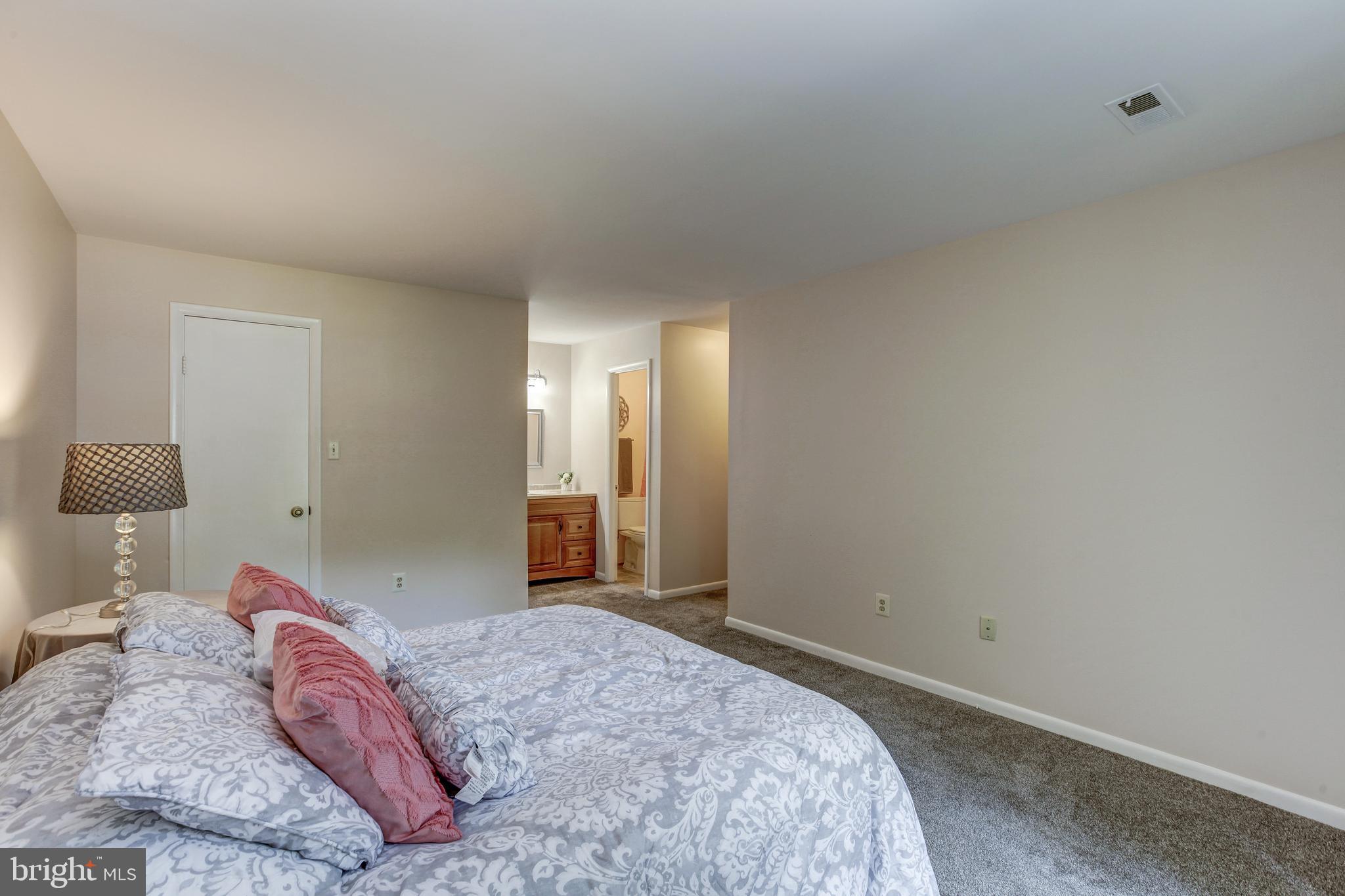 HOMELAND VILLAGE - Residential