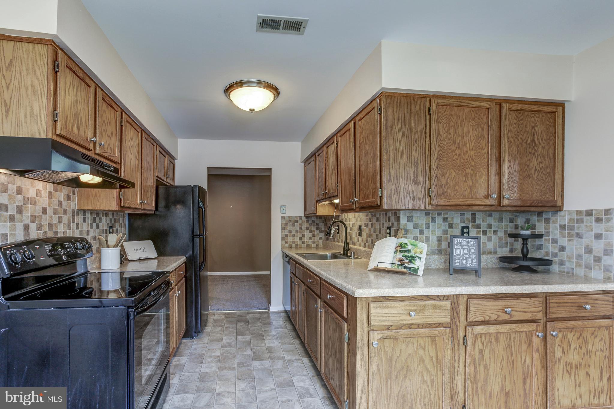 HOMELAND VILLAGE - Residential