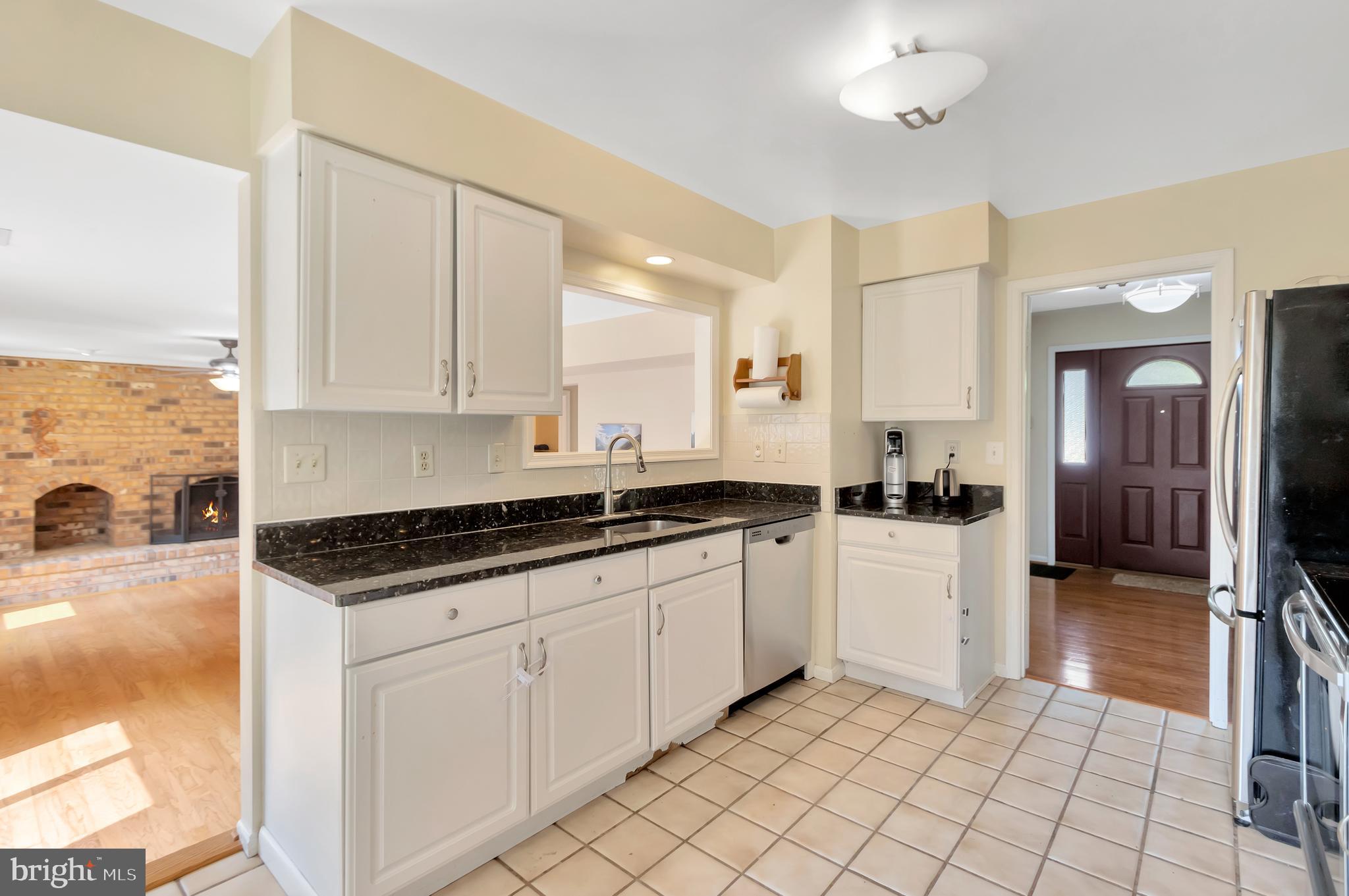 ASHLEY ESTATES - Residential Lease