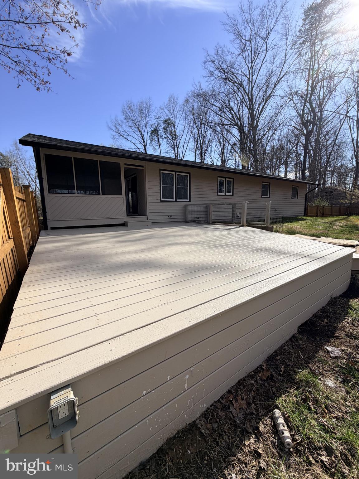 1011 LAKE MONTICELLO ROAD