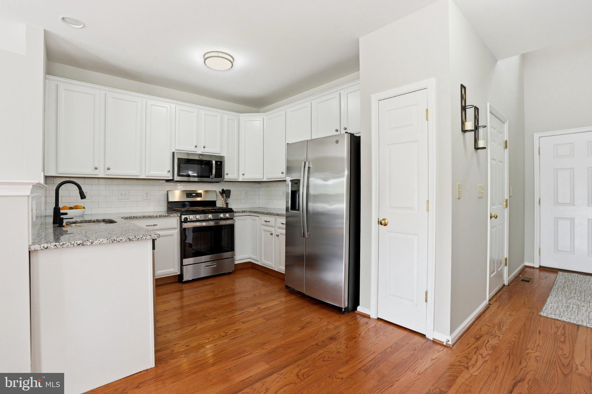 526 CLEARVIEW DRIVE
