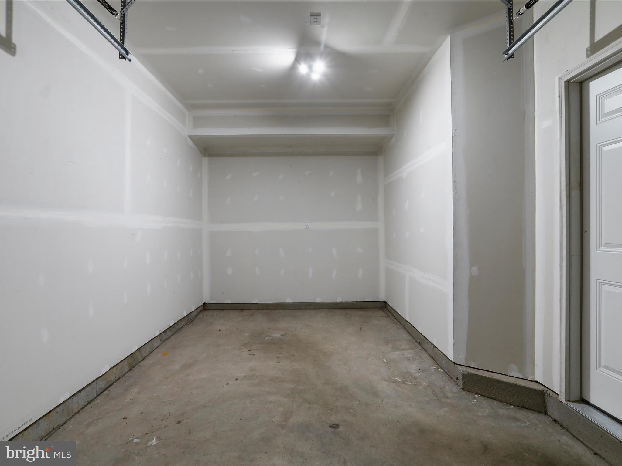 RIVERSIDE VILLAGES - Residential