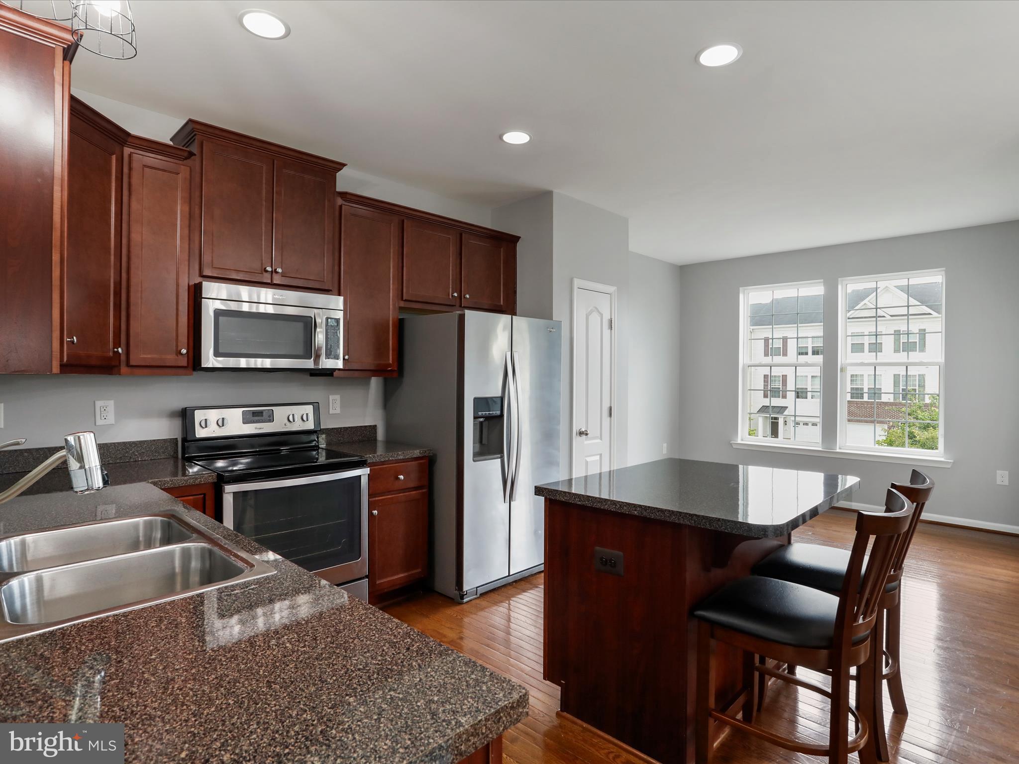 RIVERSIDE VILLAGES - Residential