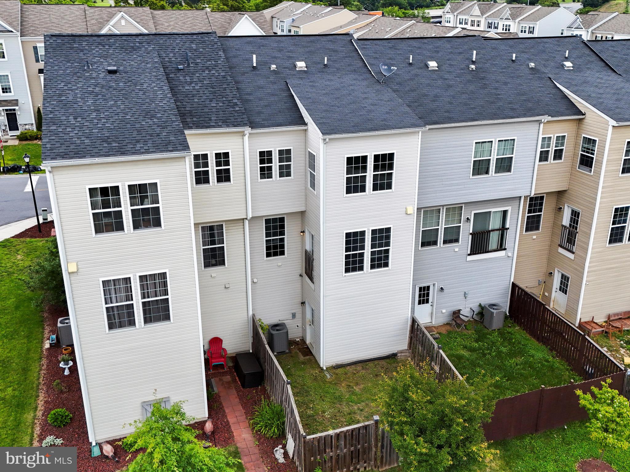 RIVERSIDE VILLAGES - Residential