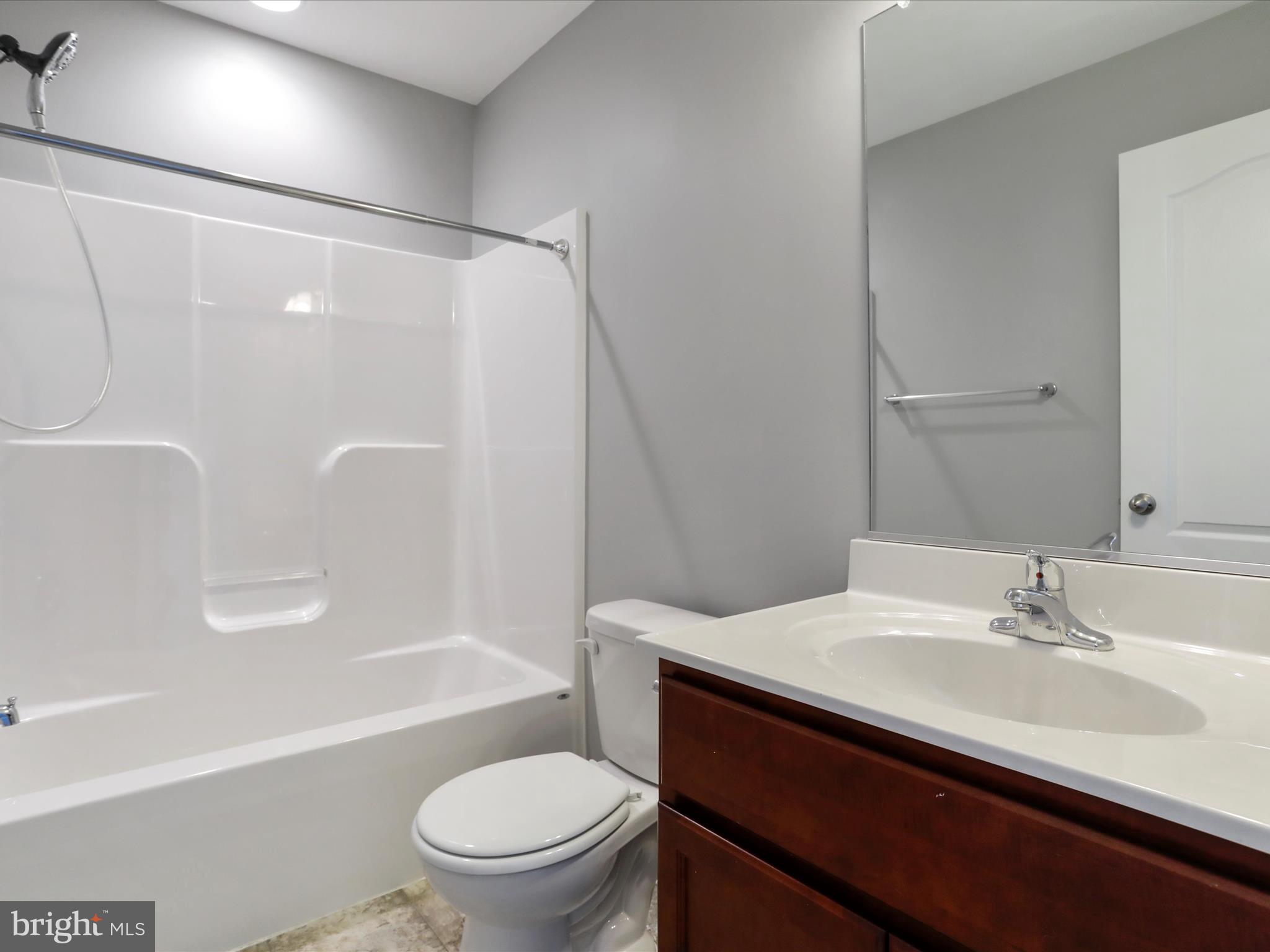 RIVERSIDE VILLAGES - Residential