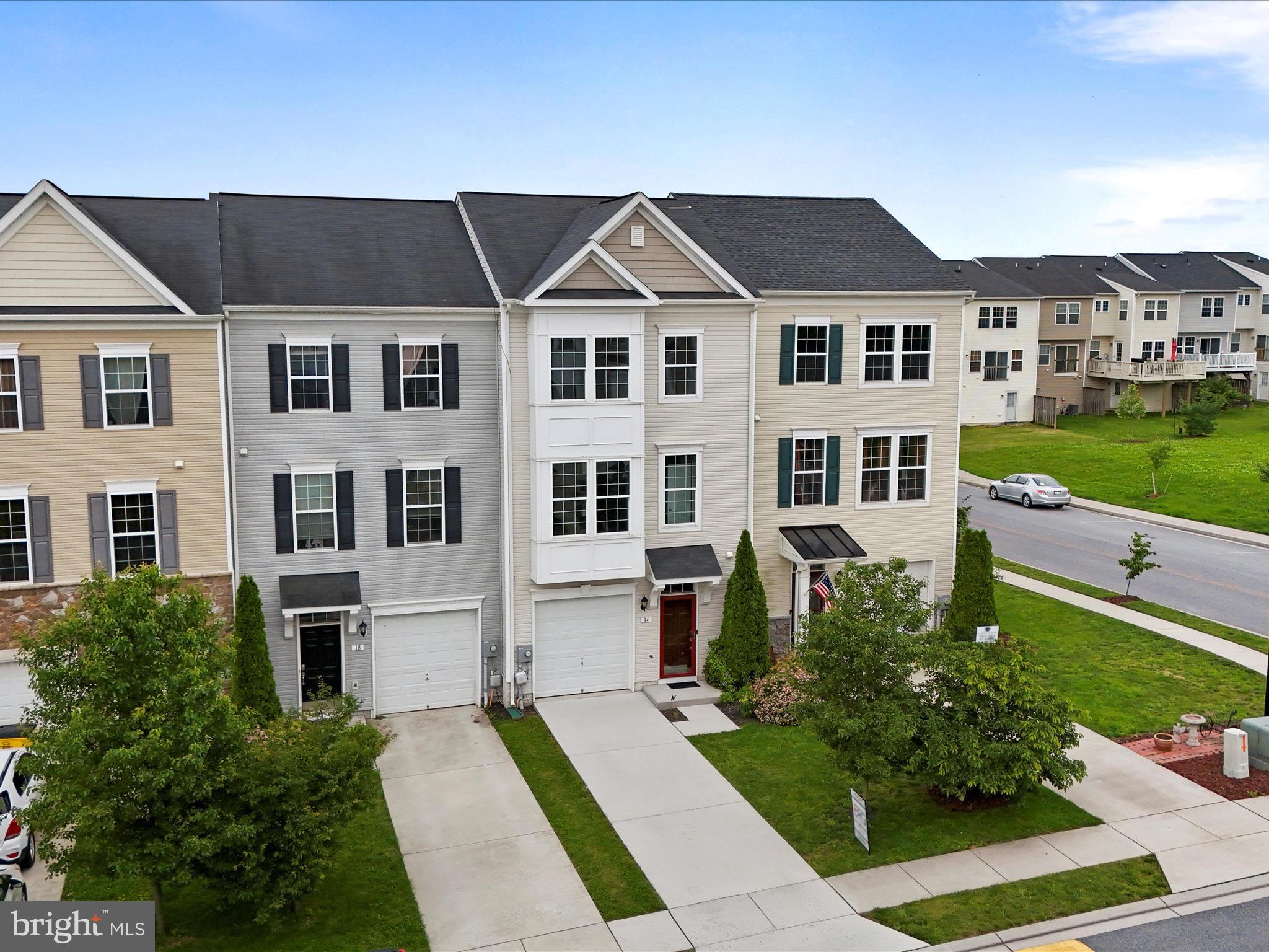 RIVERSIDE VILLAGES - Residential