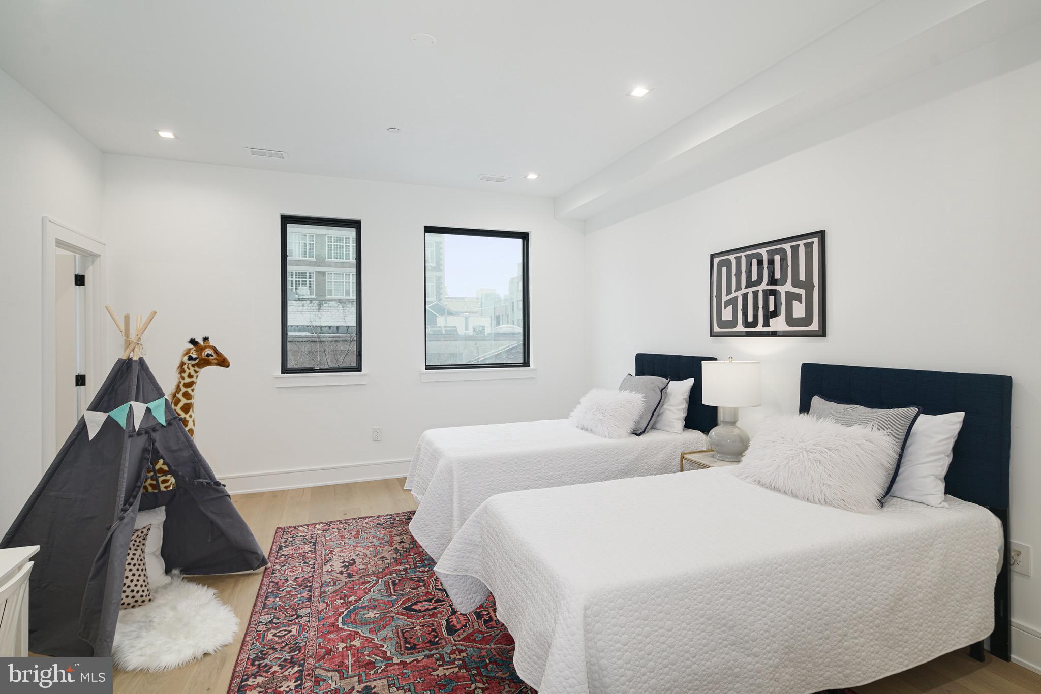 RITTENHOUSE SQUARE - Residential