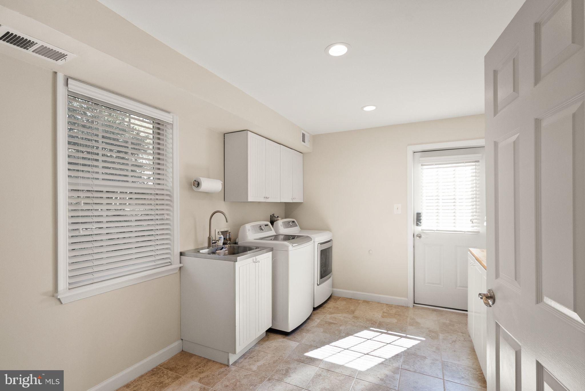 FOXVALE - Residential