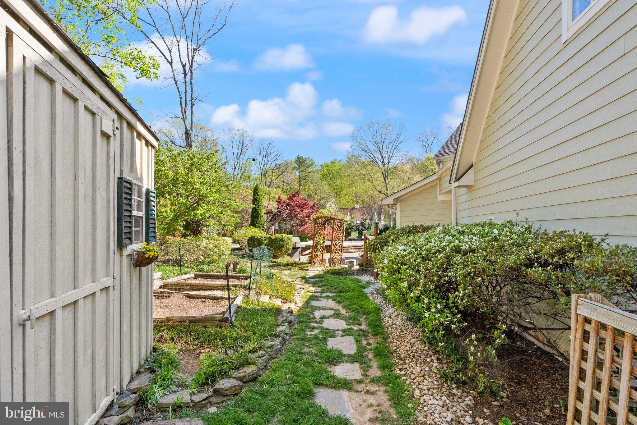 FOXVALE - Residential