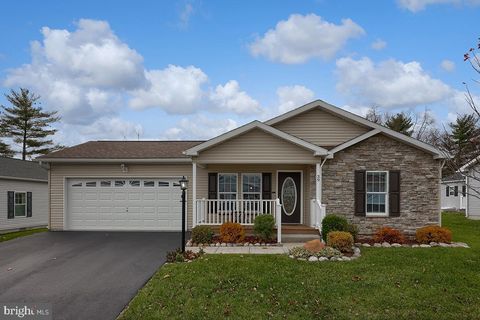 Photo of 39 Westin, DOUGLASSVILLE, PA 19518 (MLS # PABK2066062)