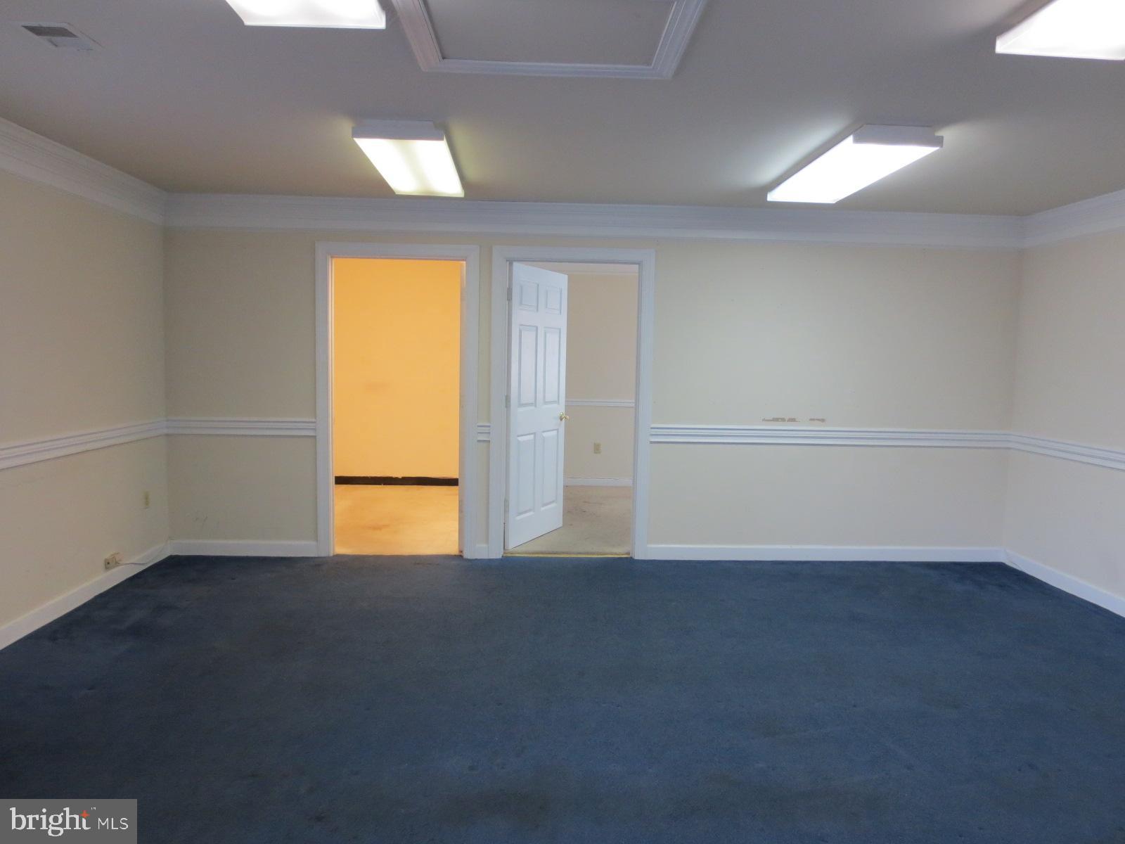 3219 CORPORATE COURT 10B