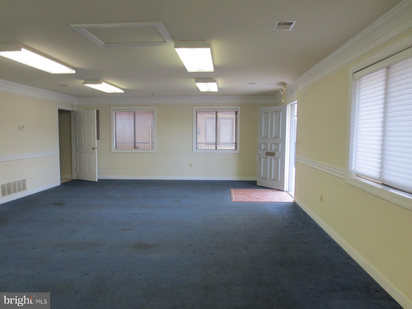 3219 CORPORATE COURT 10B