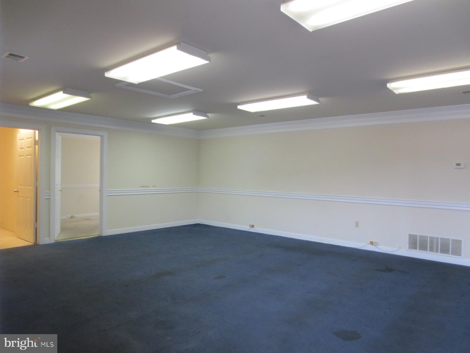 3219 CORPORATE COURT 10B