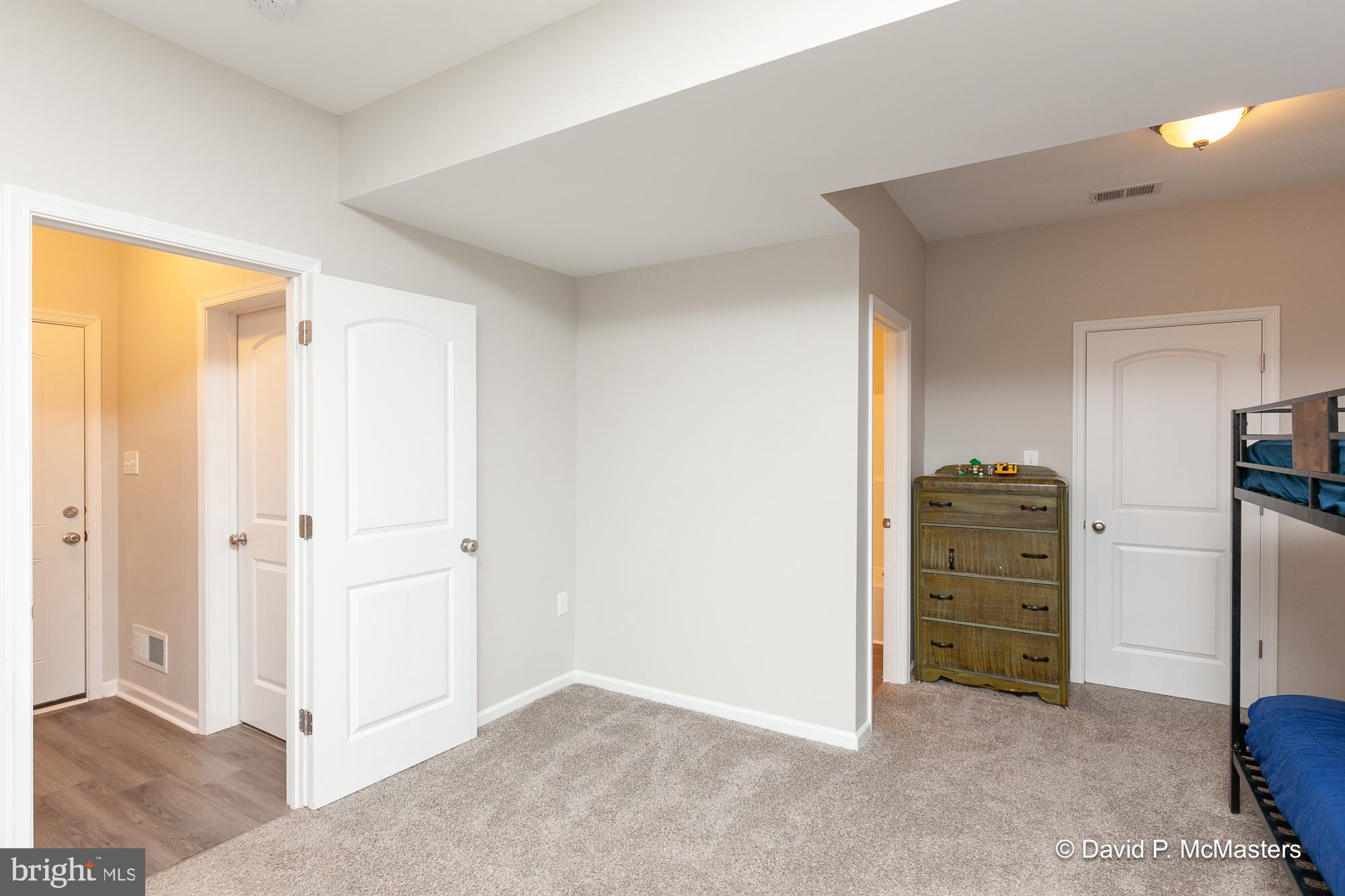 RED HILL - Residential