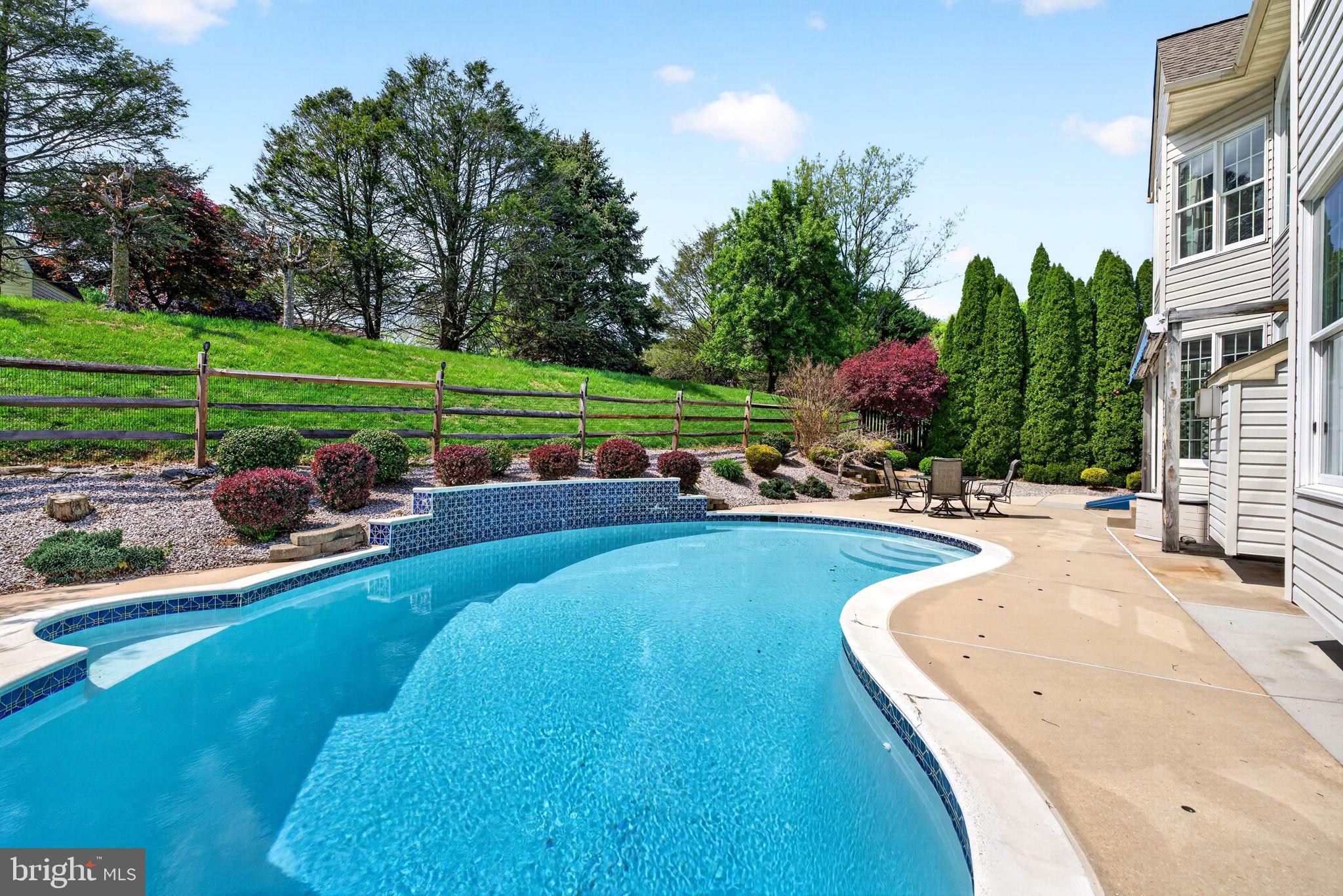 PLUMTREE ESTATES - Residential