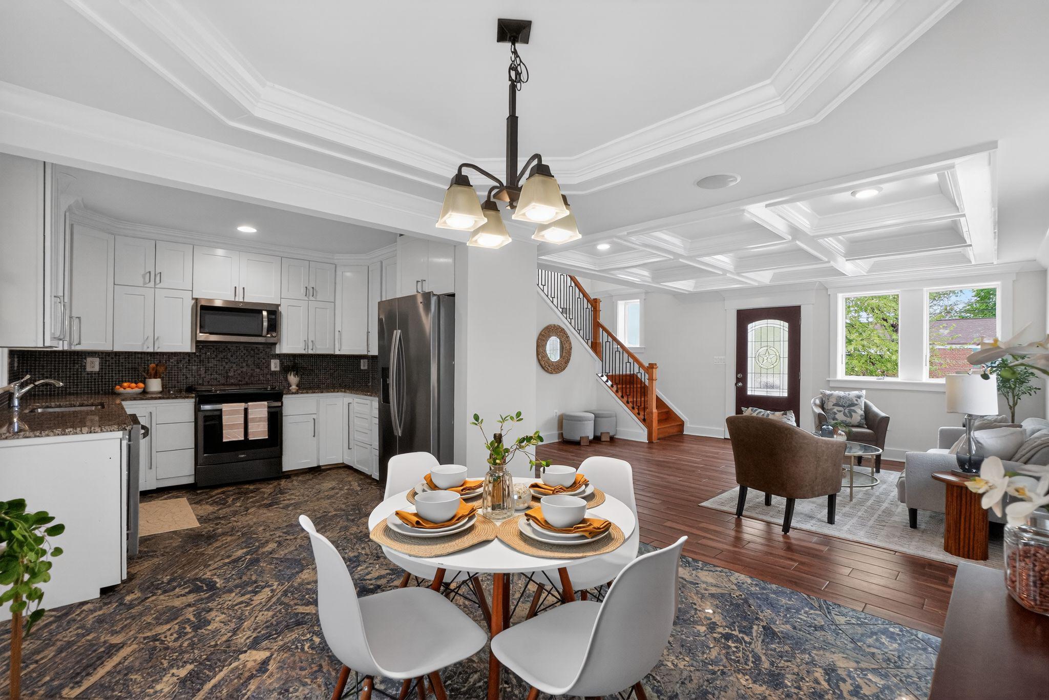 UNIVERSITY GARDENS - Residential