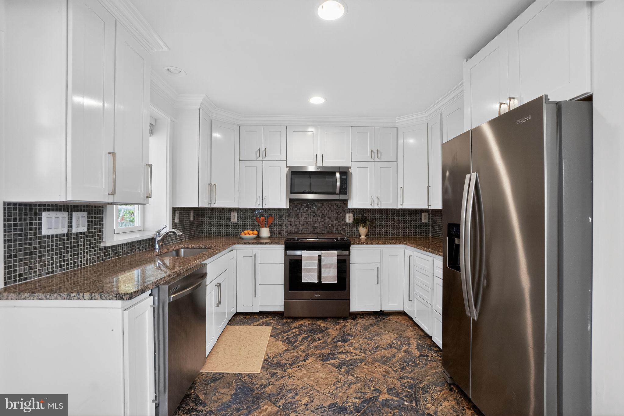 UNIVERSITY GARDENS - Residential