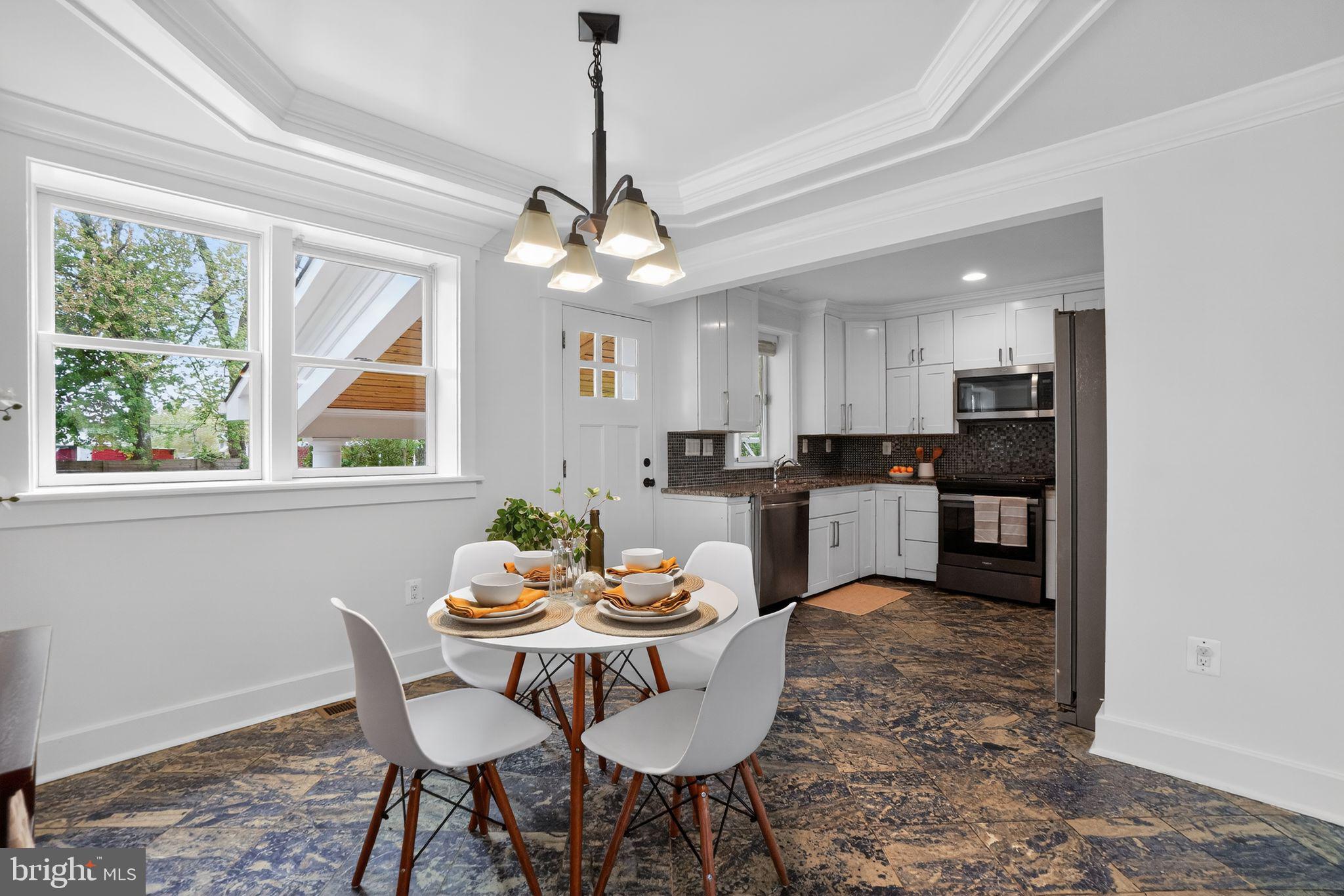 UNIVERSITY GARDENS - Residential