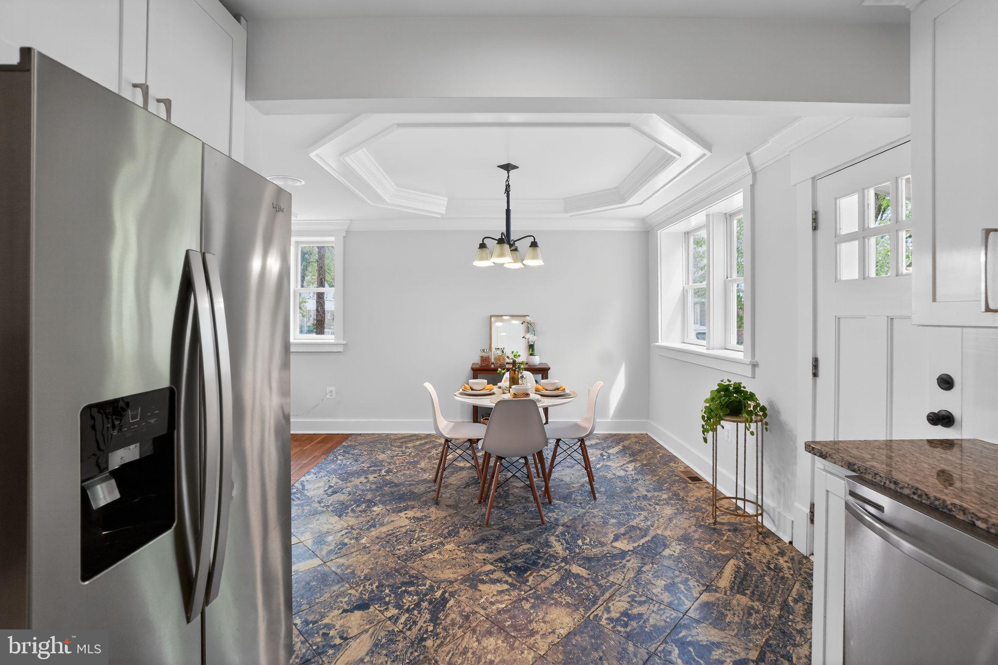 UNIVERSITY GARDENS - Residential