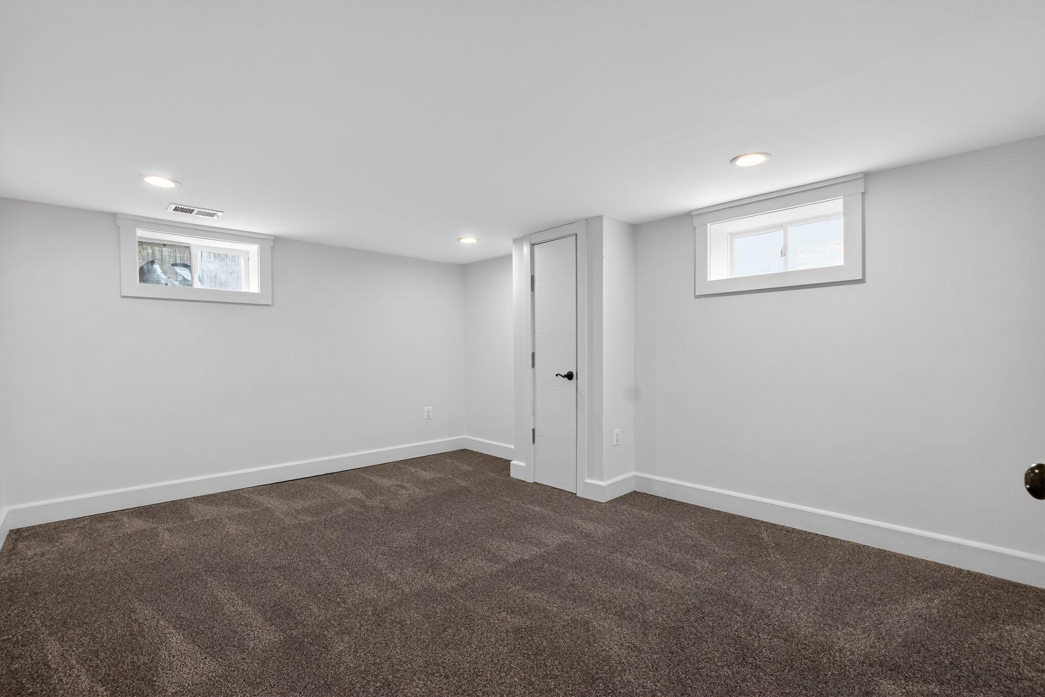 UNIVERSITY GARDENS - Residential