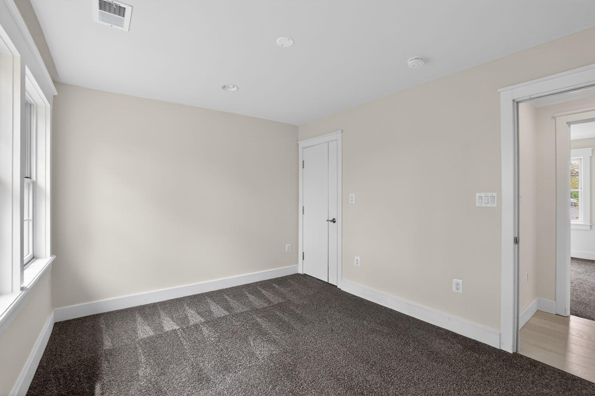 UNIVERSITY GARDENS - Residential