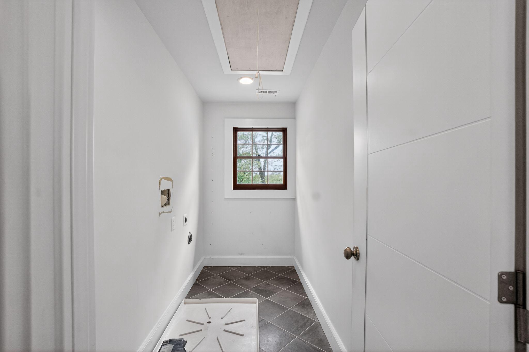 UNIVERSITY GARDENS - Residential