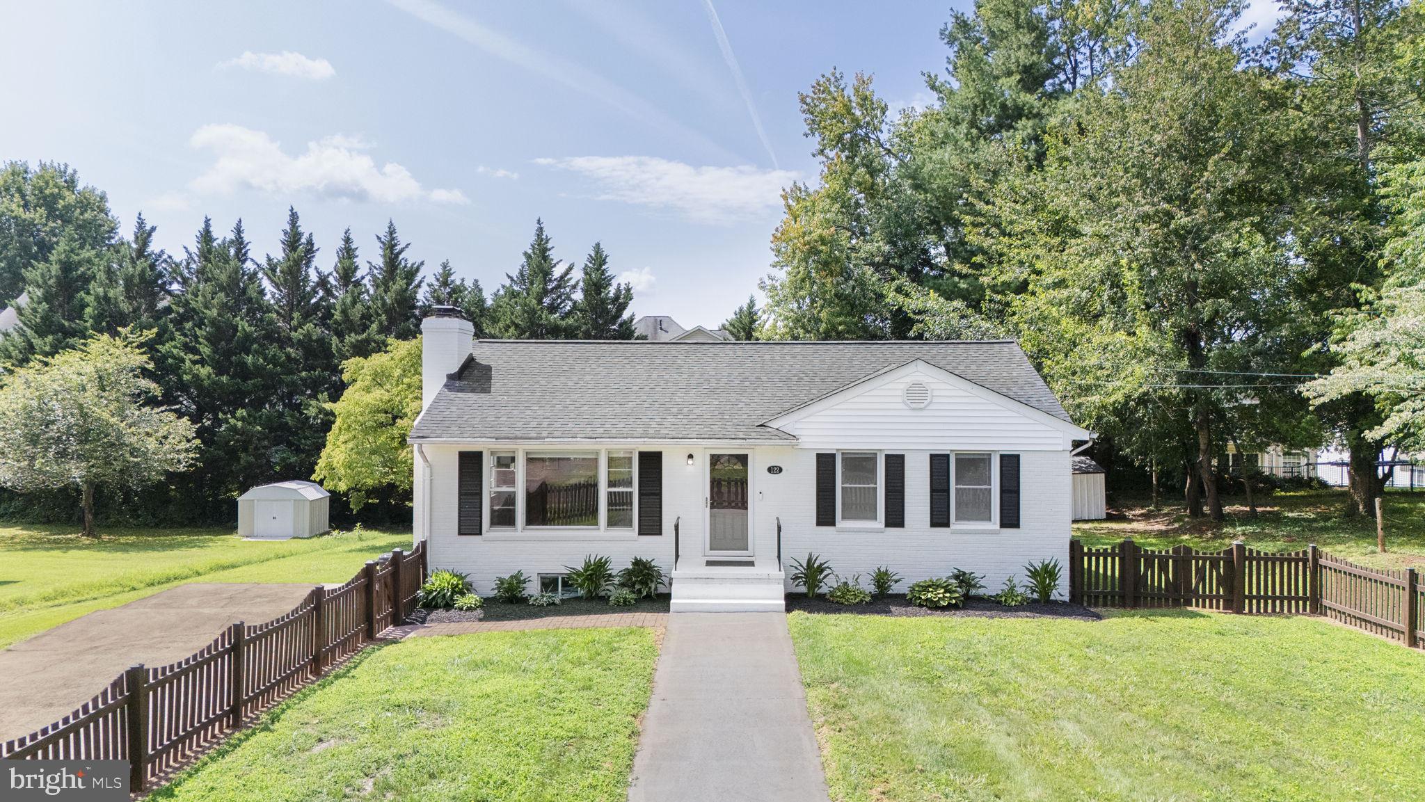 122 ELIZABETH STREET