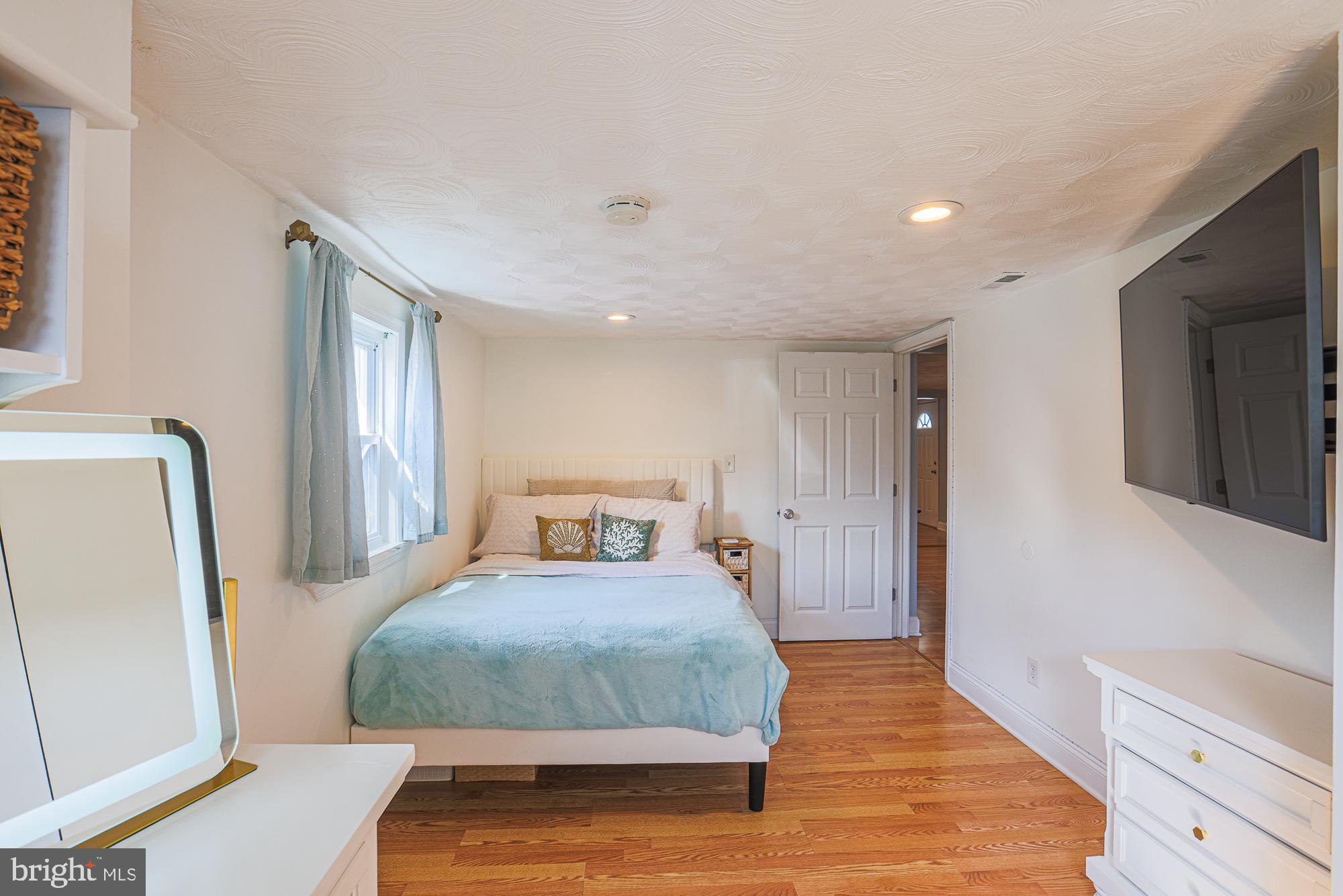 EDGEMERE - Residential