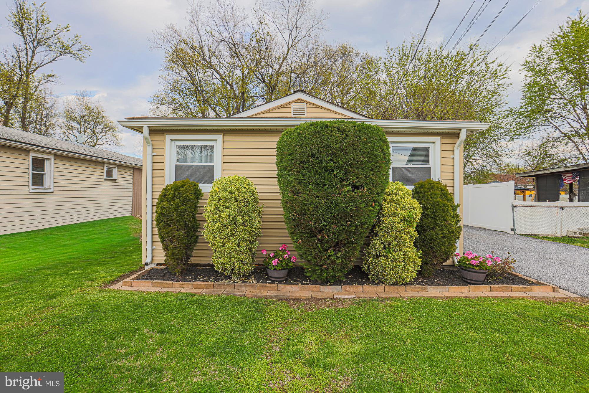 EDGEMERE - Residential