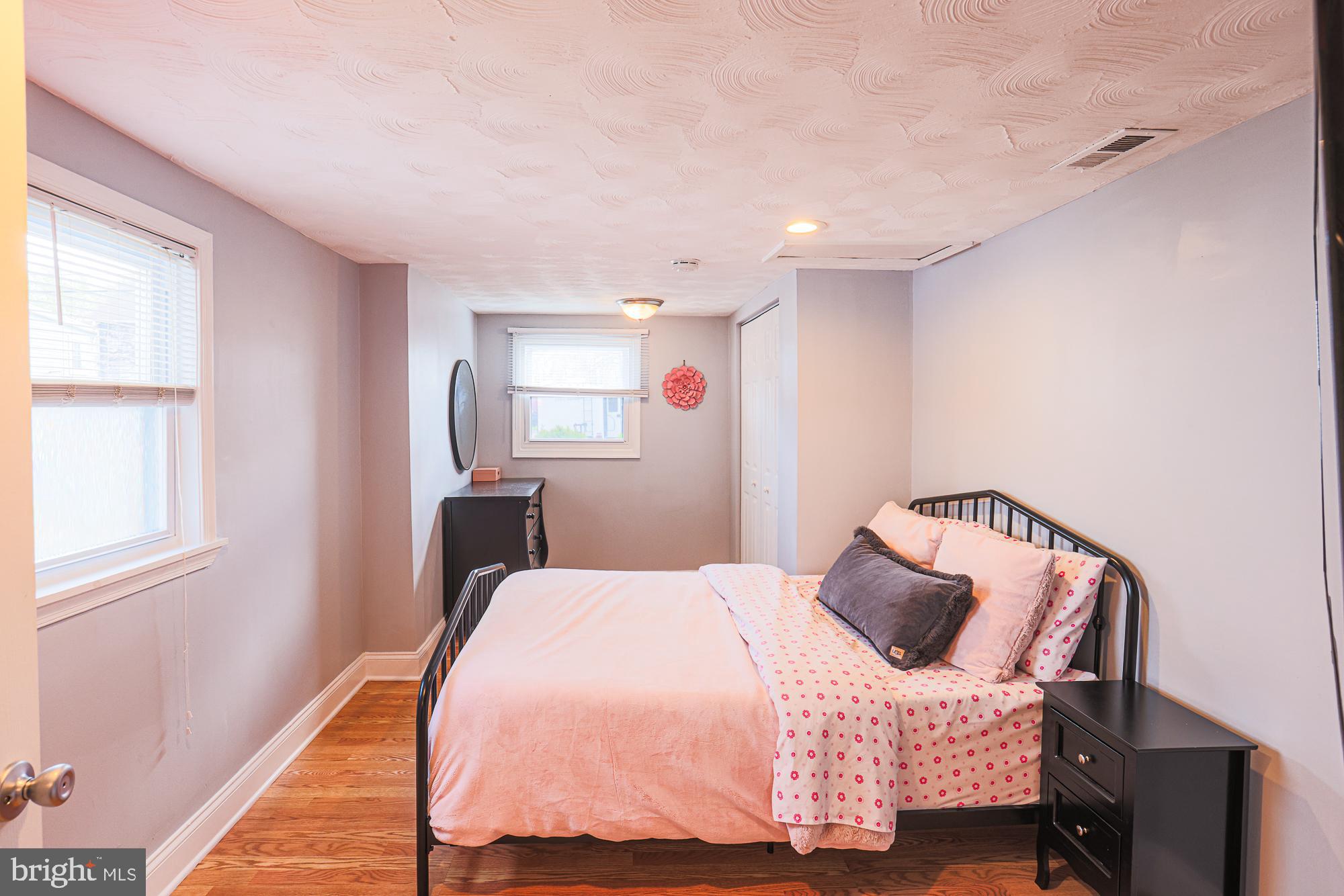 EDGEMERE - Residential