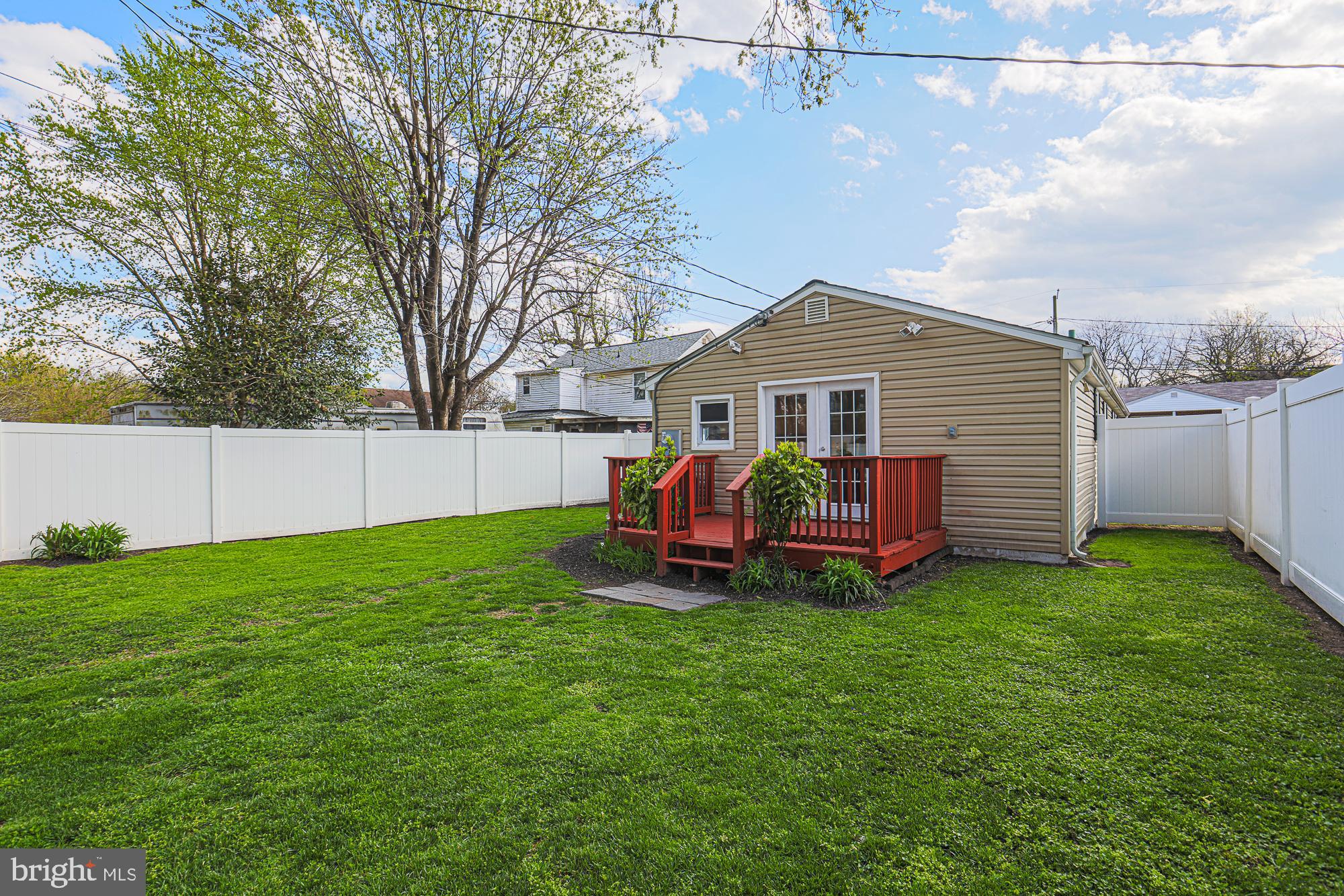 EDGEMERE - Residential