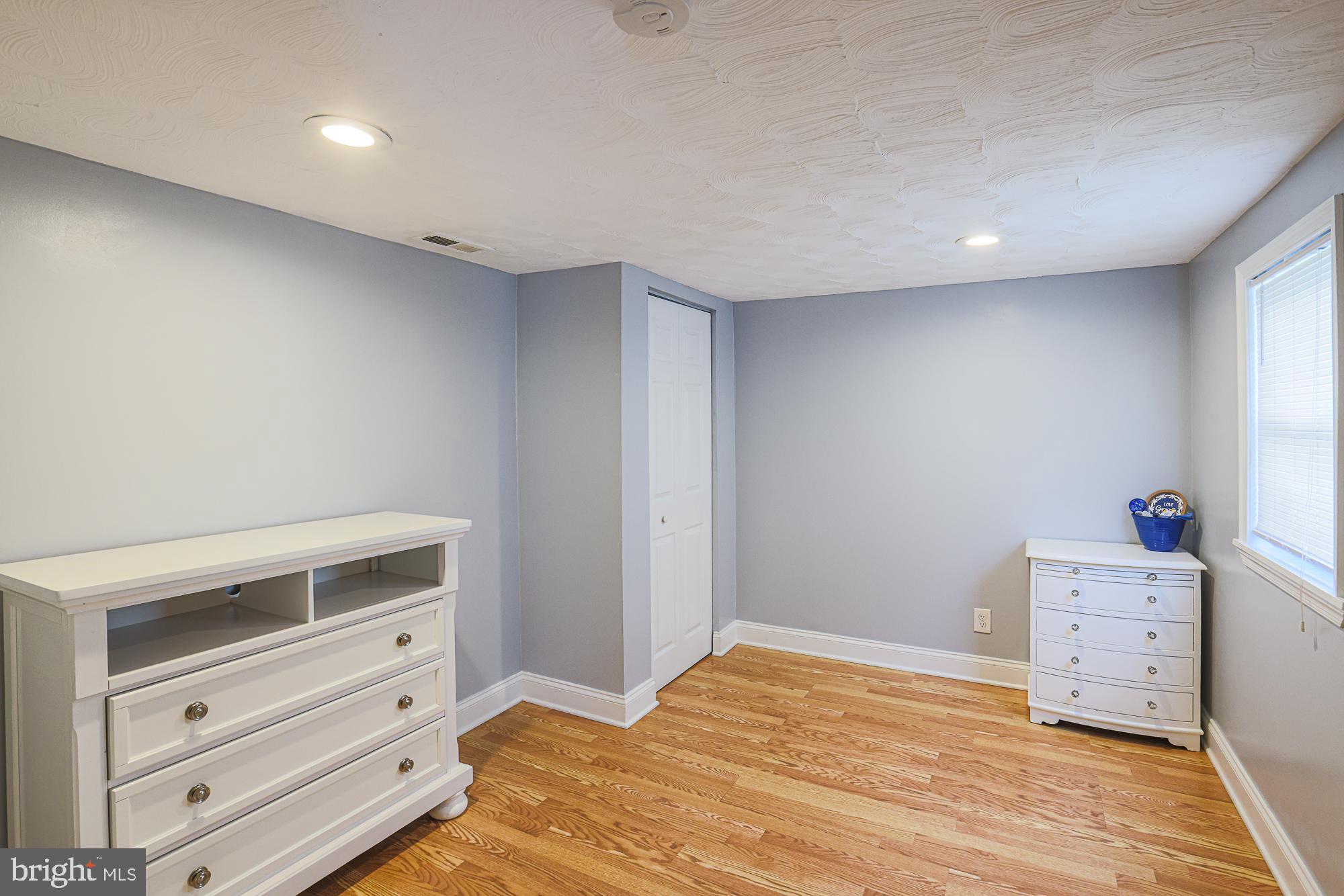 EDGEMERE - Residential