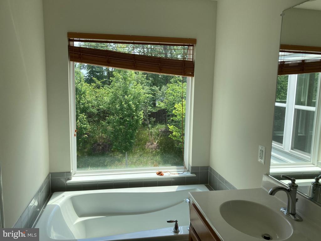 BRAMBLETON LANDBAY 2 - Residential Lease