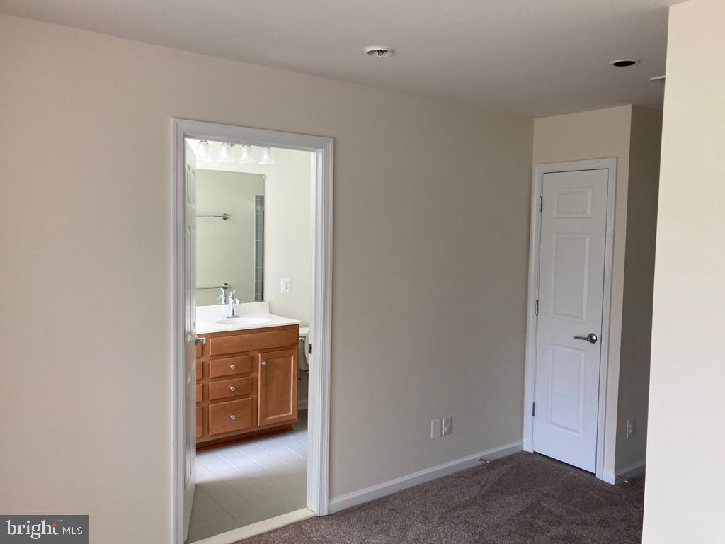 BRAMBLETON LANDBAY 2 - Residential Lease