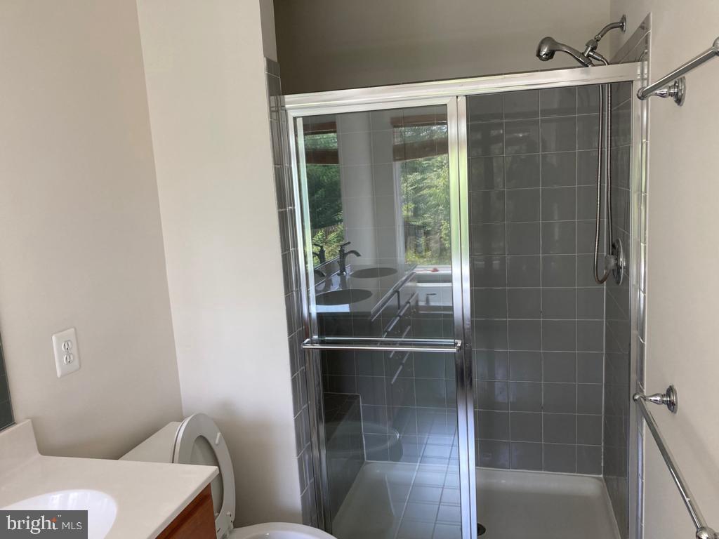 BRAMBLETON LANDBAY 2 - Residential Lease