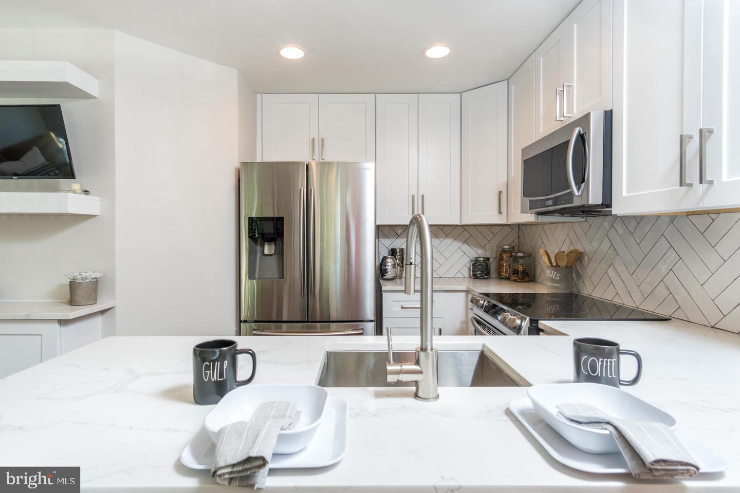 COACH HOUSE AT MCDONOGH - Residential Lease