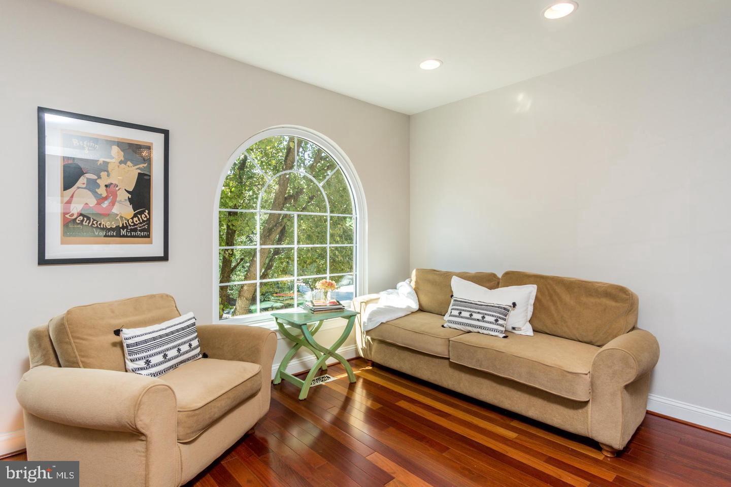 COACH HOUSE AT MCDONOGH - Residential Lease