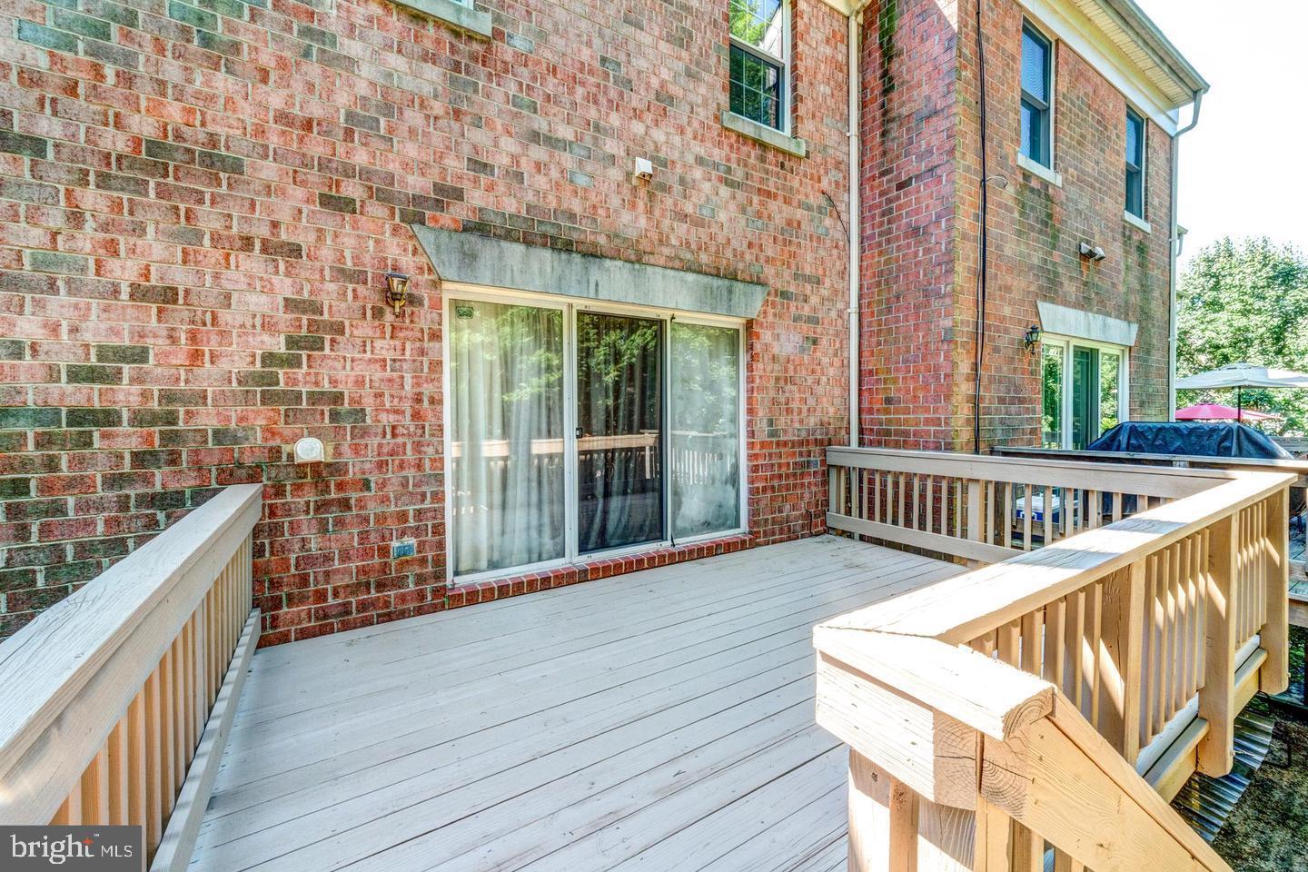 COACH HOUSE AT MCDONOGH - Residential Lease