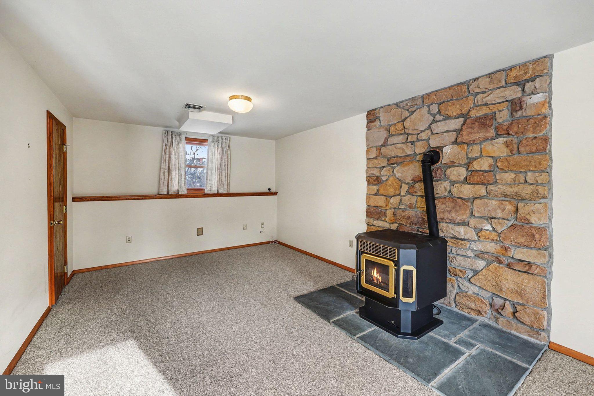 UNION DEPOSIT - Residential