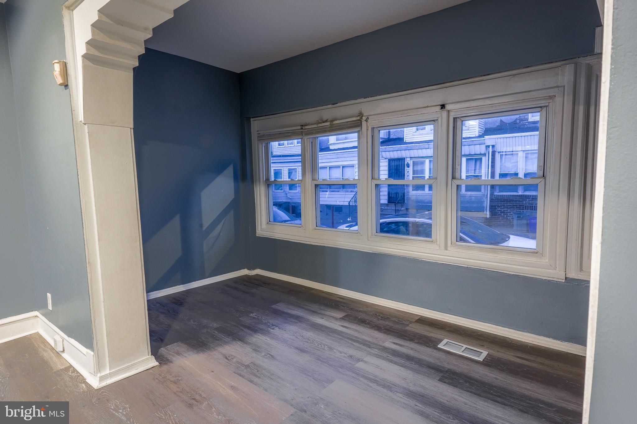 ELMWOOD PARK - Residential