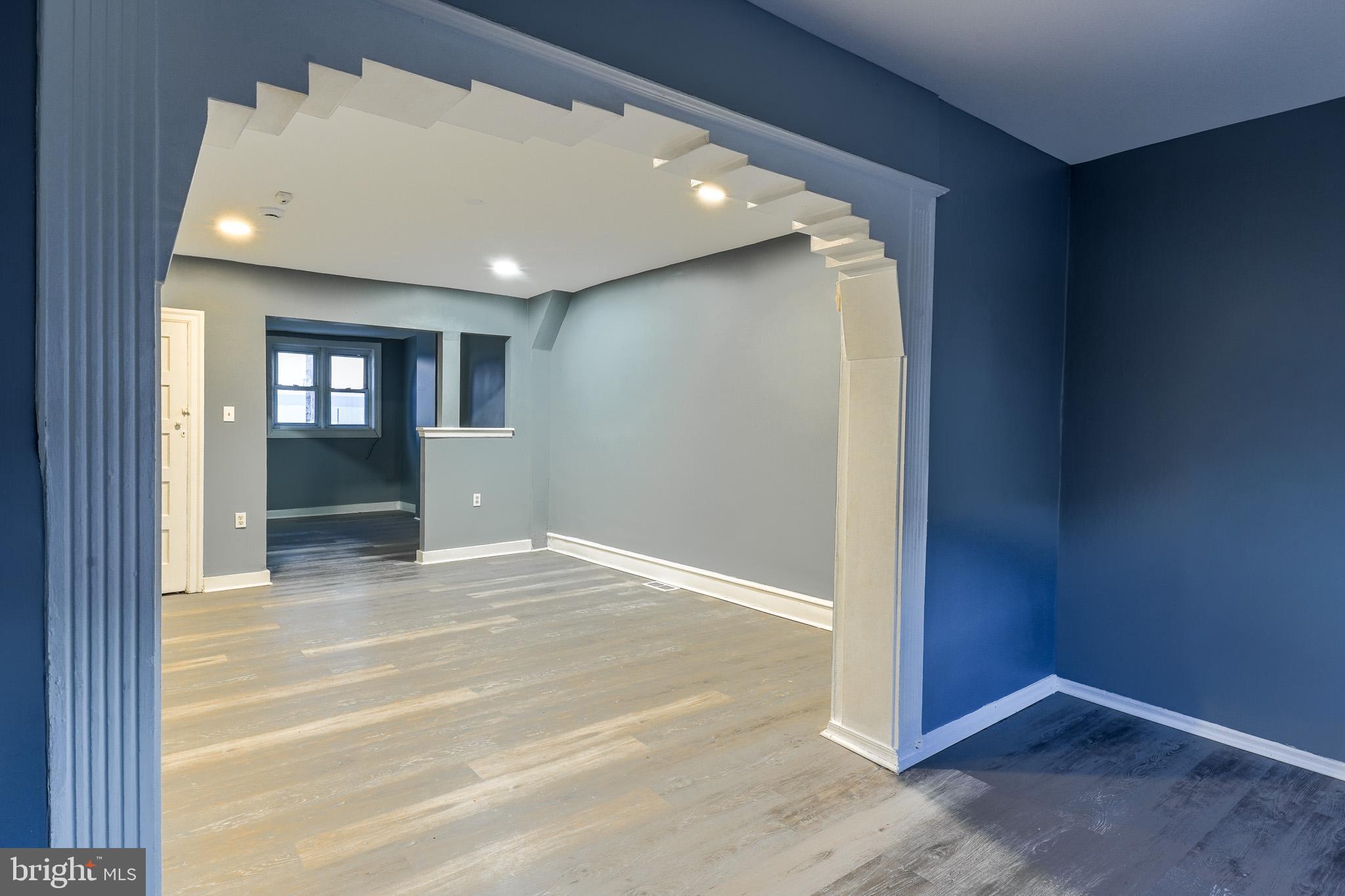 ELMWOOD PARK - Residential