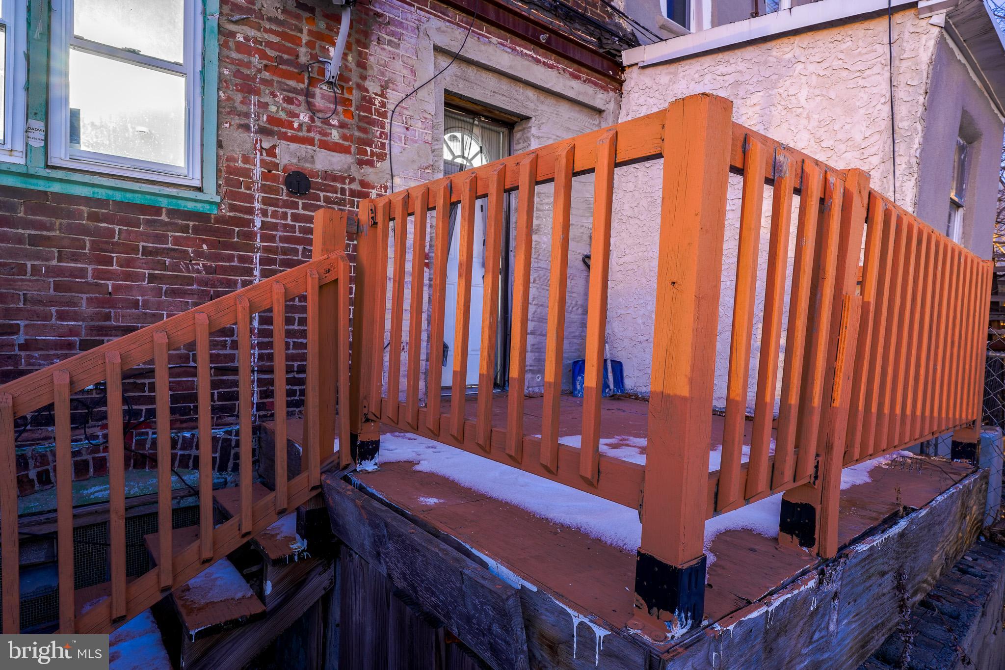 ELMWOOD PARK - Residential