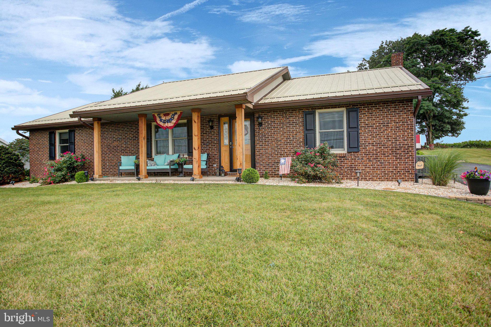 1461 ROXBURY ROAD