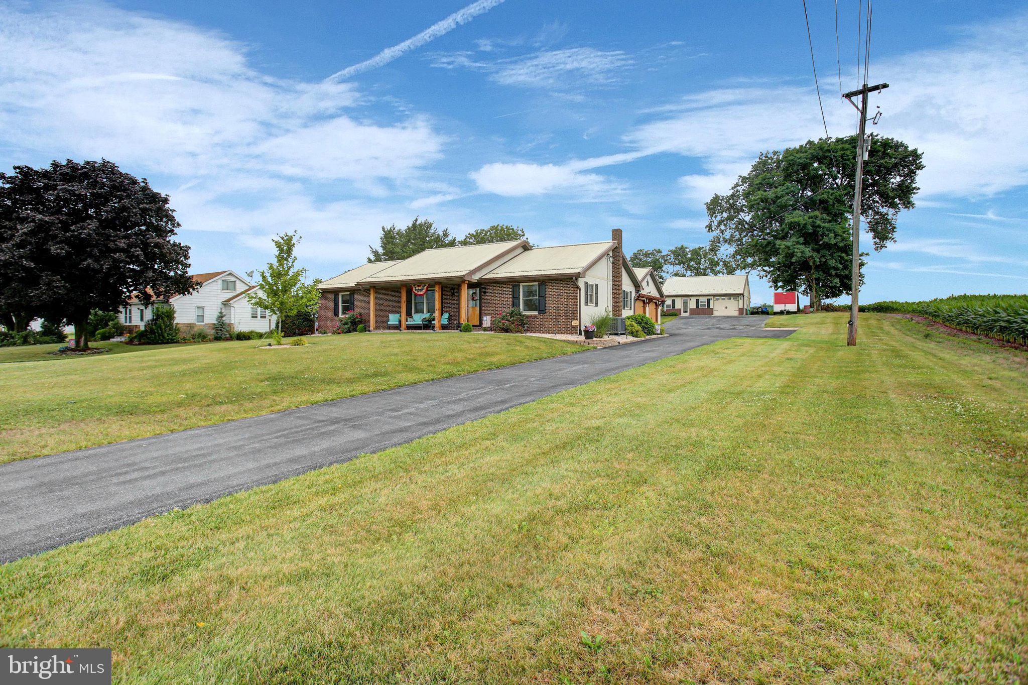 1461 ROXBURY ROAD