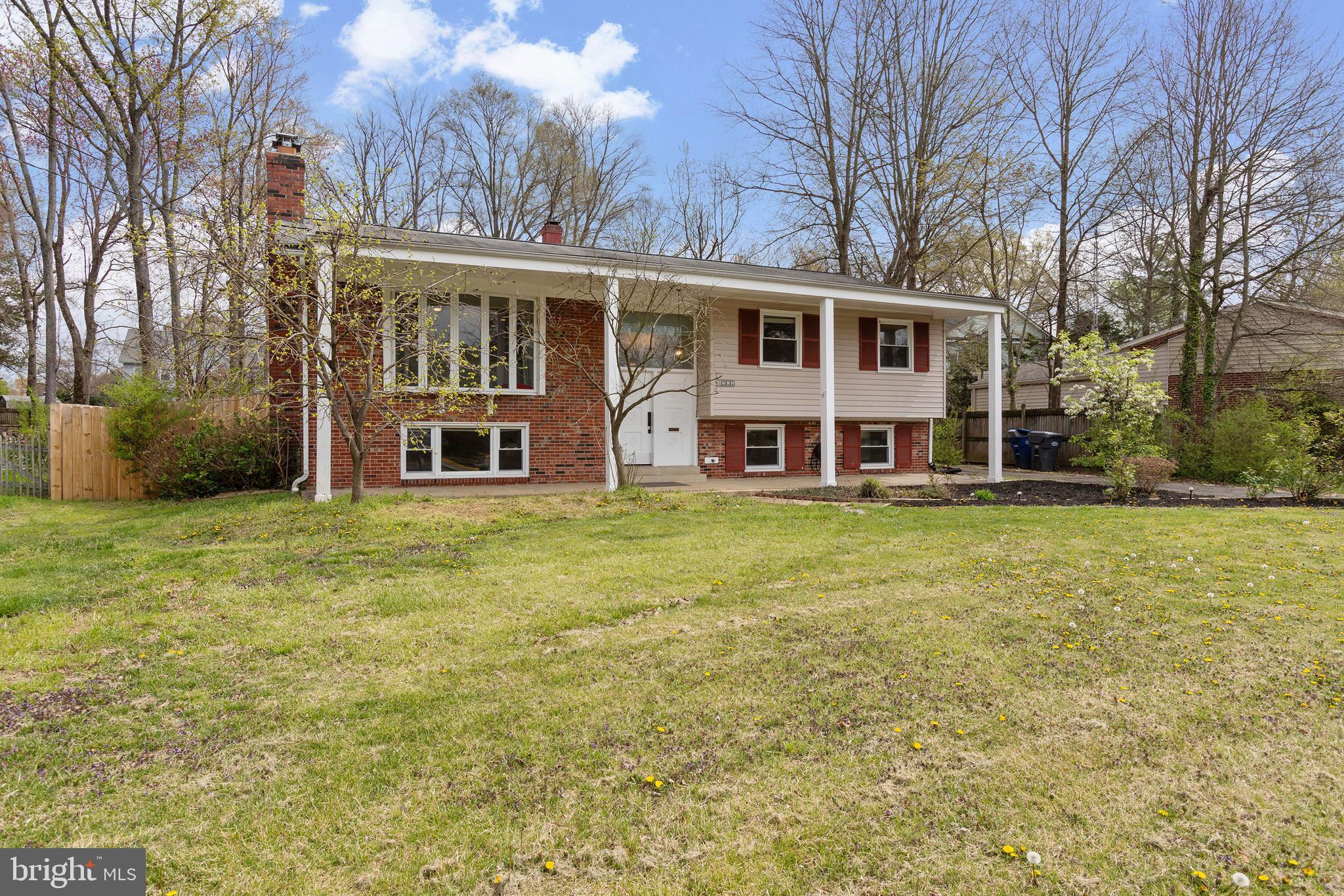 8305 FORT HUNT ROAD