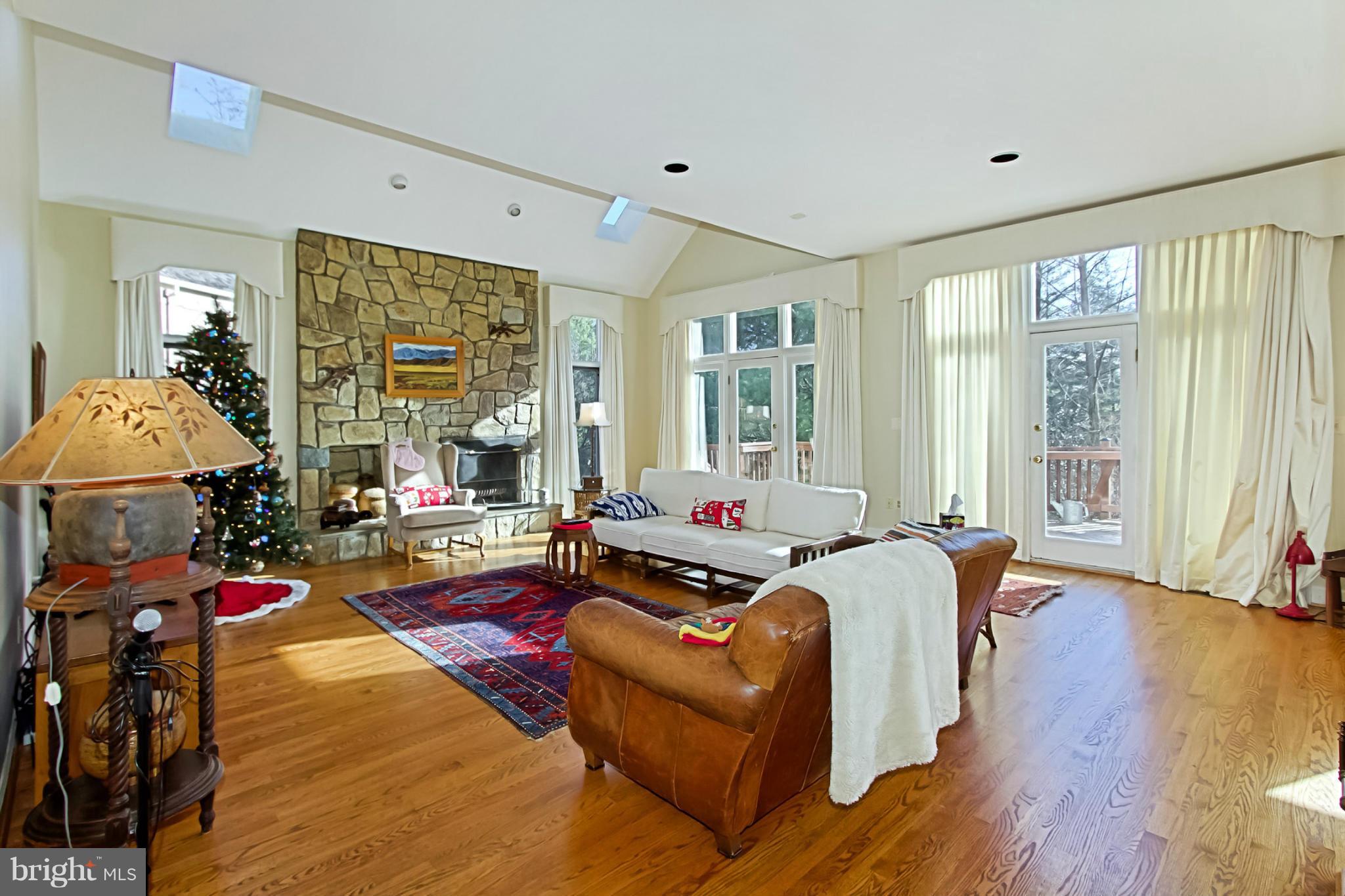 AVENEL - Residential Lease